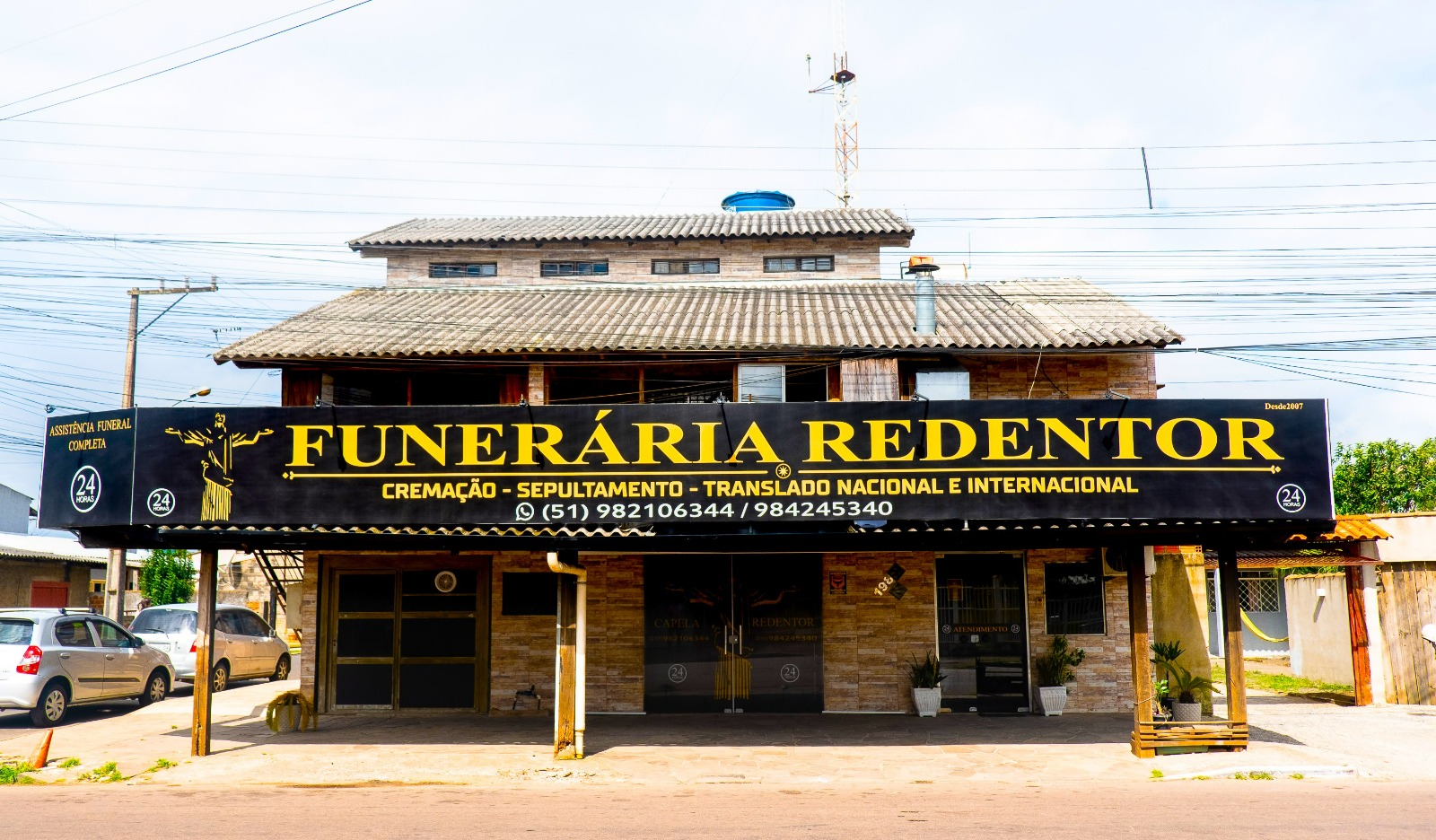Fachada Funeraria Redentor